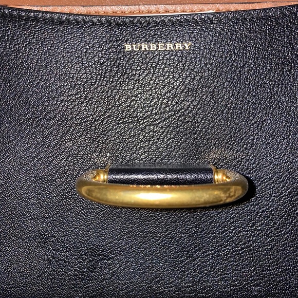 Burberry Bag - Picture 7 of 9